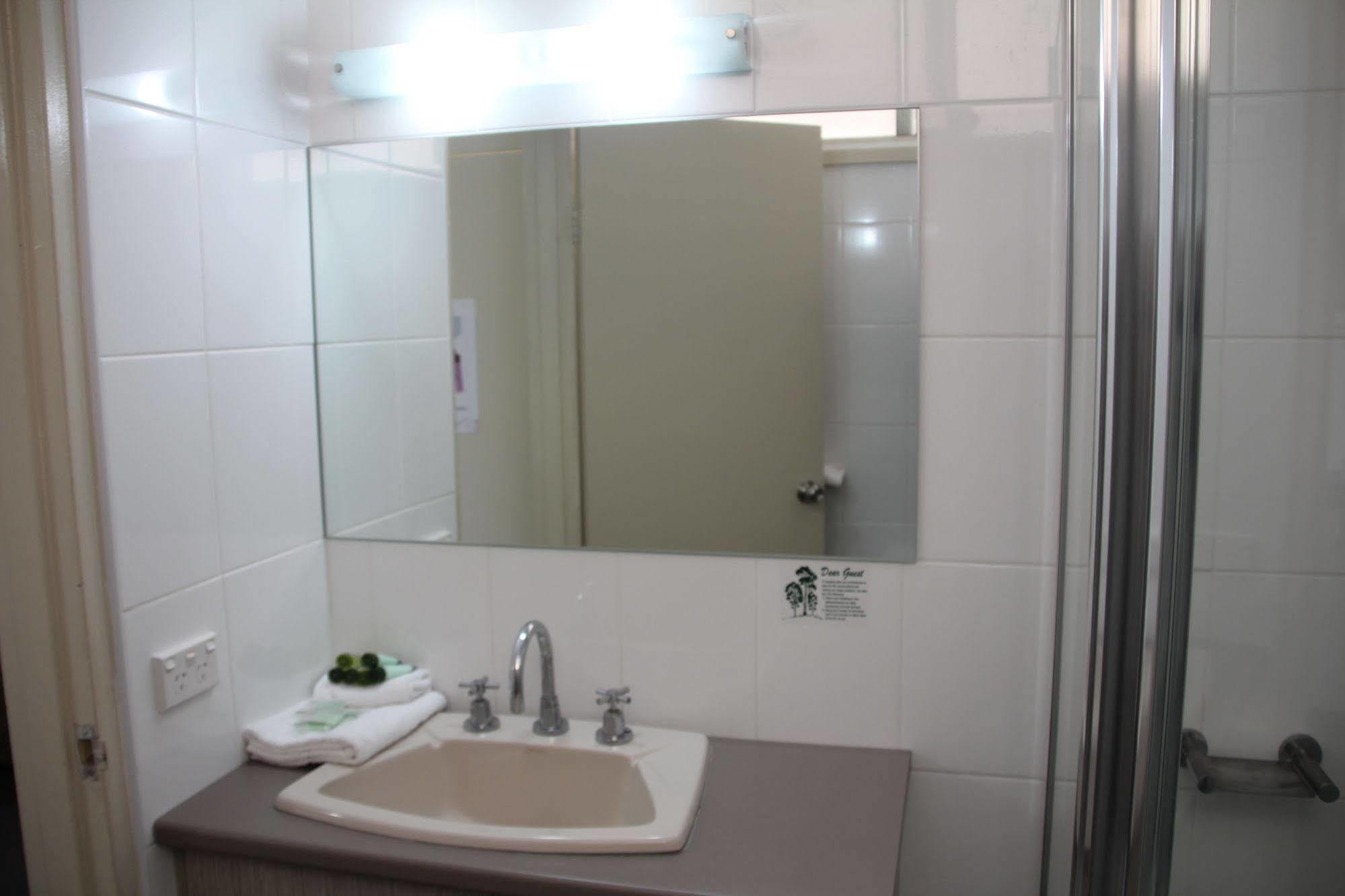 גוספורד Ashwood Motel מראה חיצוני תמונה